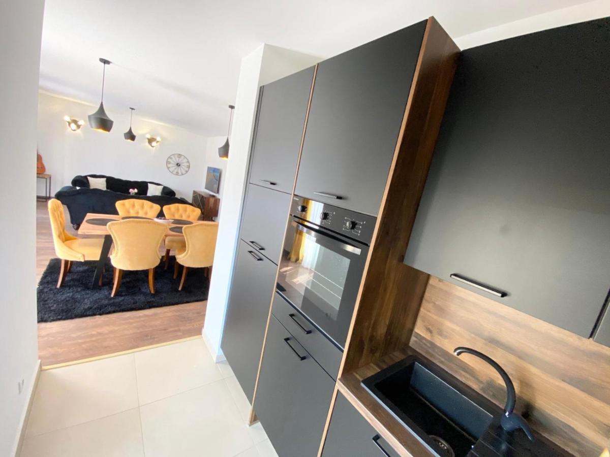 Blackpearl Apartment สปลิท ภายนอก รูปภาพ
